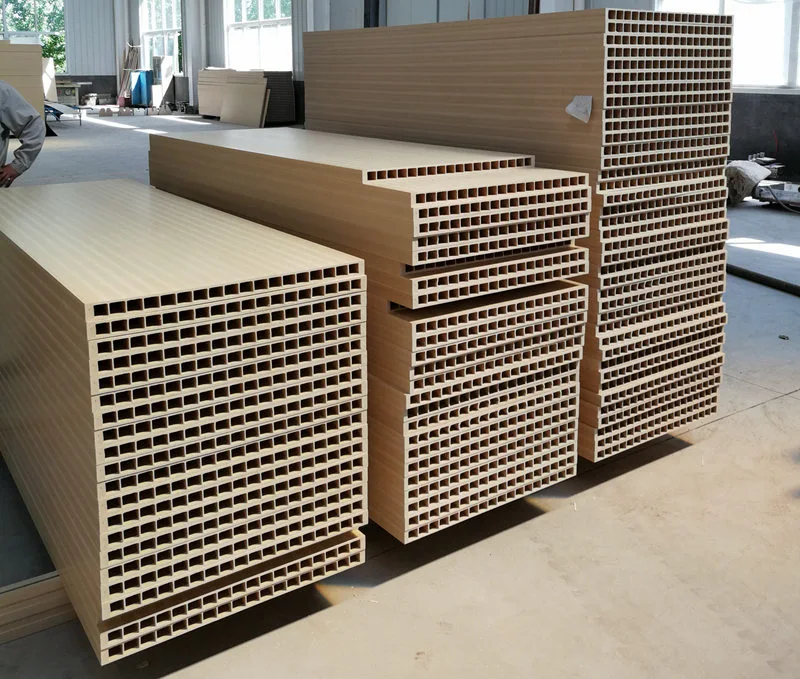 WPC kapı üretimi için hangi plastik malzemeler uygundur?